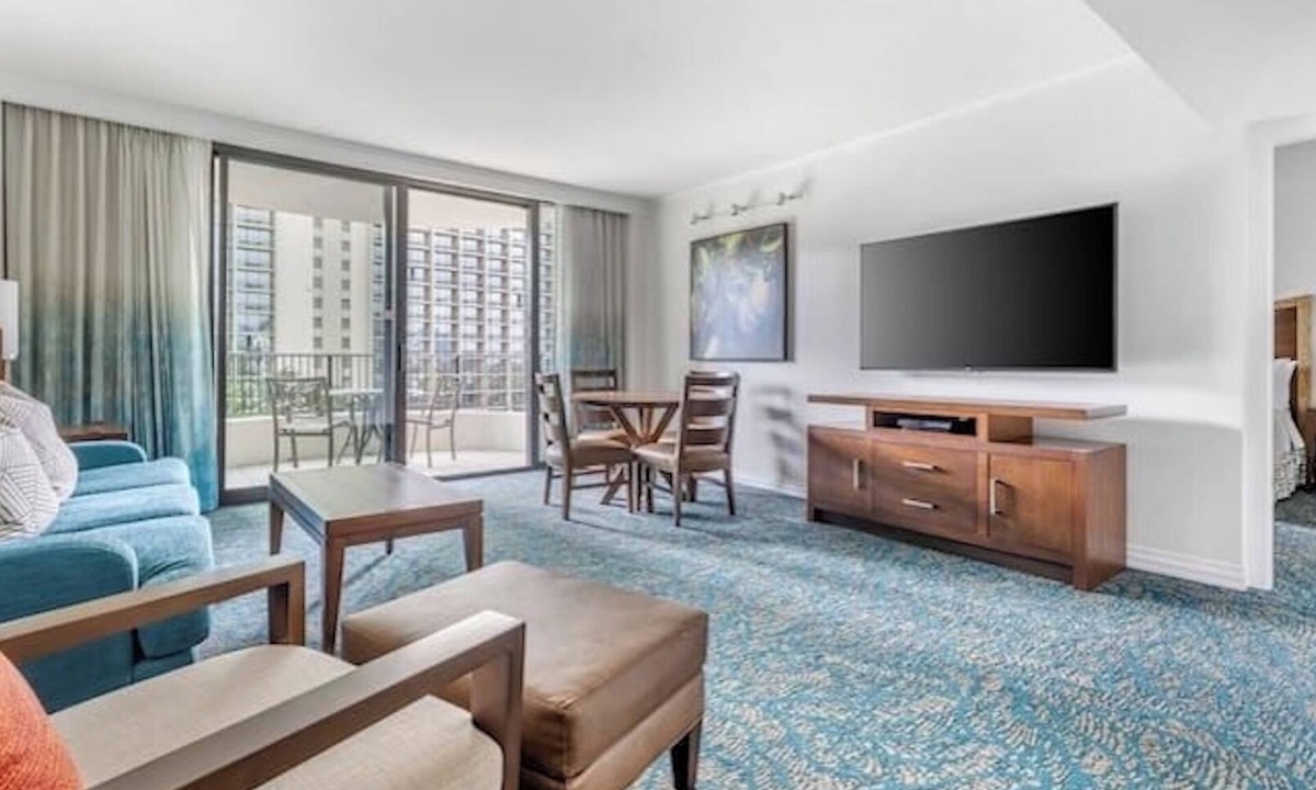 Waikiki Resort | 3 HGVC Lagoon Tower Beachfront Resort & Spa, Pool!
