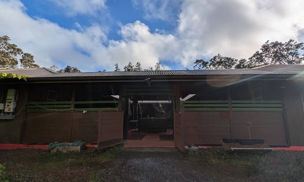 Volcano Villa | 3 rooms with Wifi and shared Spa - Group Wing Left