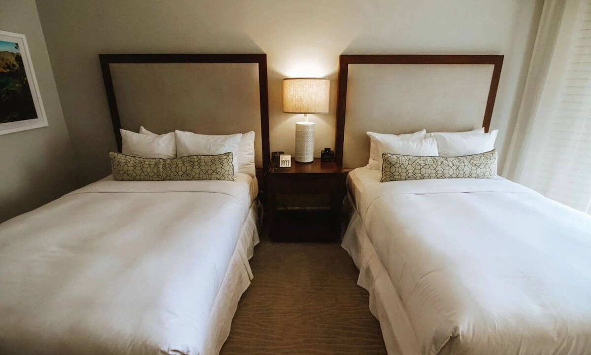 Hanamaulu Hotel | 4 Home-like accommodation w/Garden View! Outdoor Pool, Near Lydgate State Beach