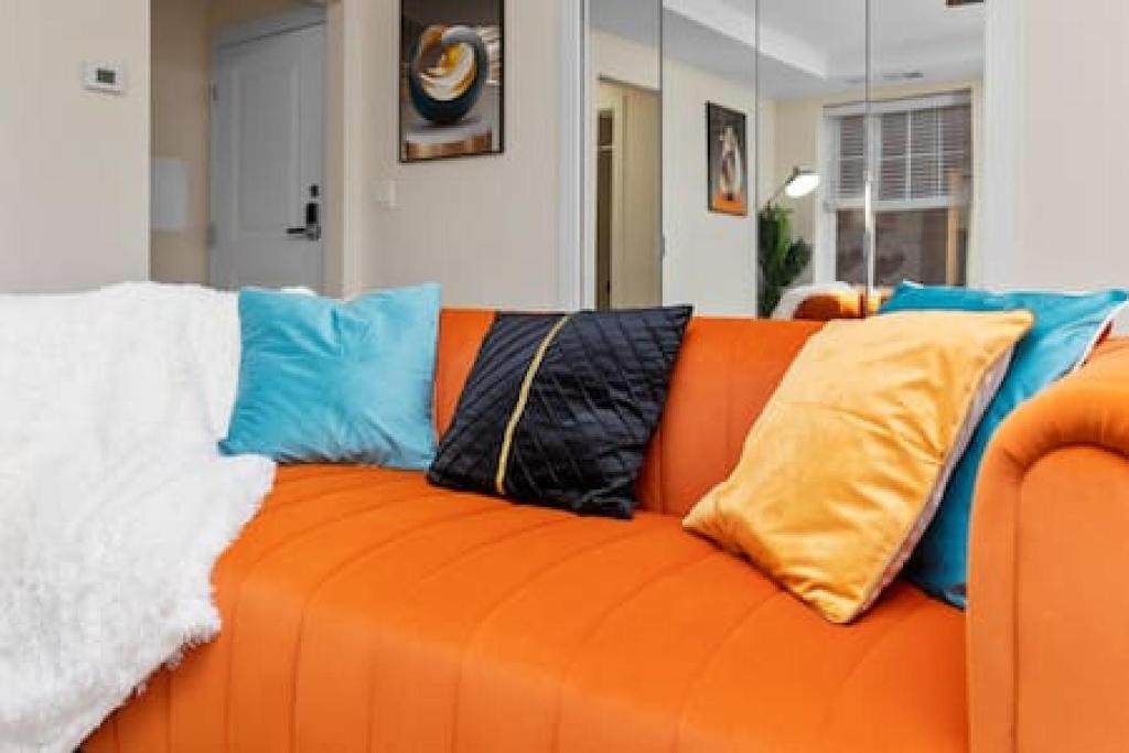 Midtown Apartment | Affordable 1-BR by DMC Detroit