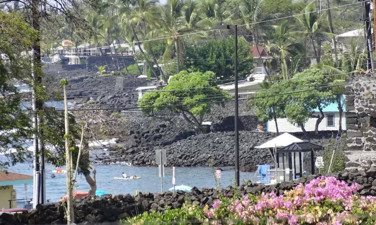 Kahaluu Bay Condo | Ahhh PARADISE! Ocean Views, Snorkel & Surf + 100. GIFT CARDw/New 7 nt. Booking.