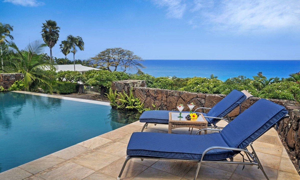 Kailua-Kona House | 🏖️Amazing Ocean Views | Infinity Pool | Great Location