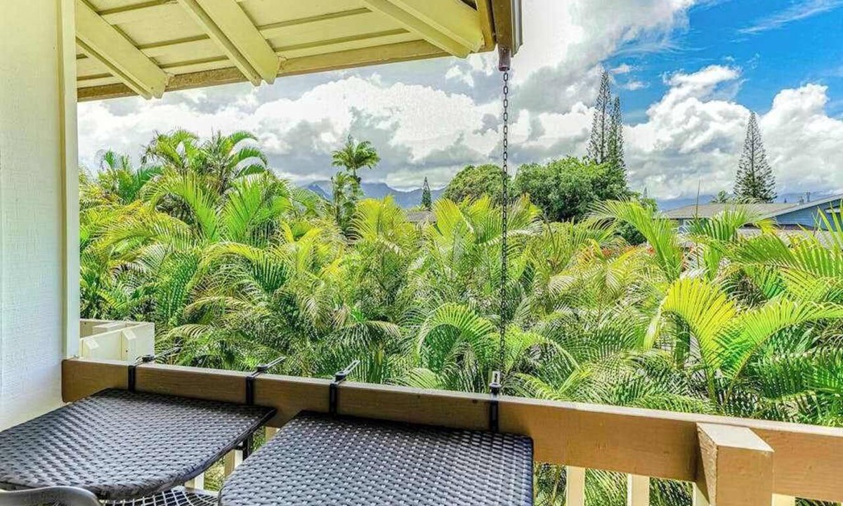 Princeville Apartment | August Sale! Princeville Studio with Shared Pool, Fast WiFi, AC & Mtn Views
