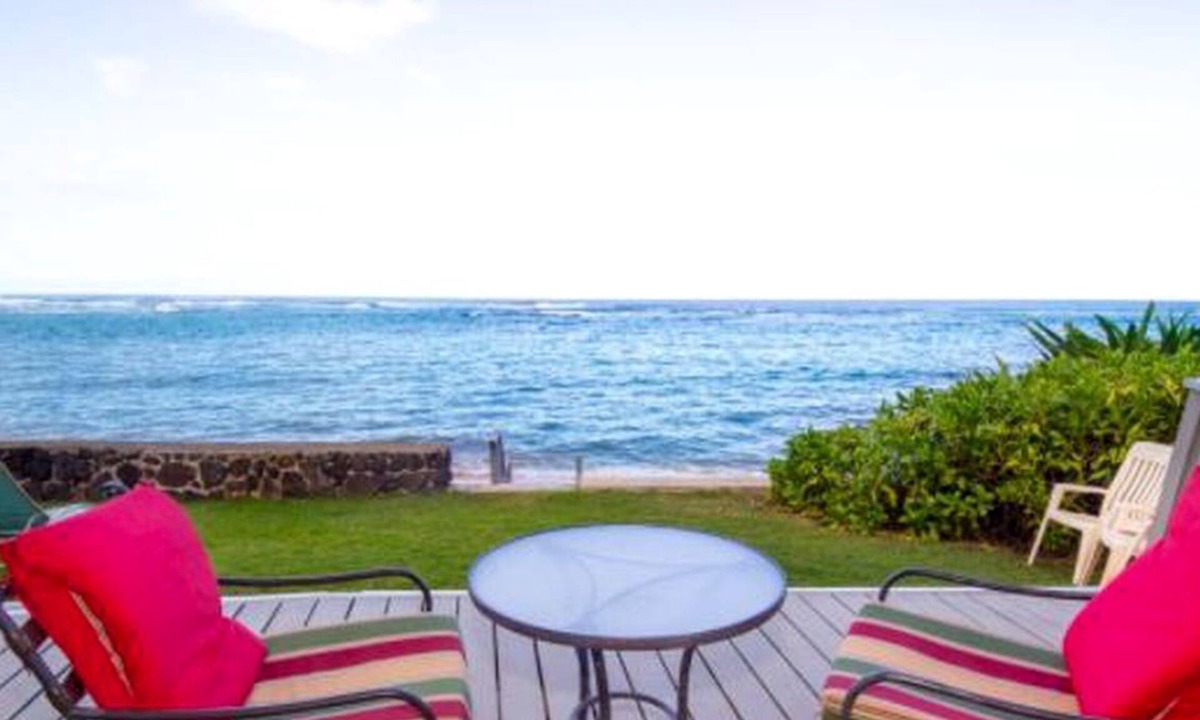 Anahola House | Beachfront Cottage Rental with Snorkeling near Anahola, Hawaii