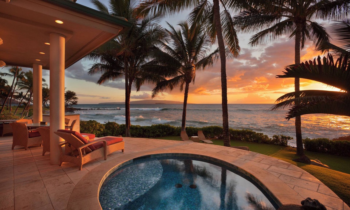 Wailea House | Beachfront/Oceanfront Private Home Sleeps 8
