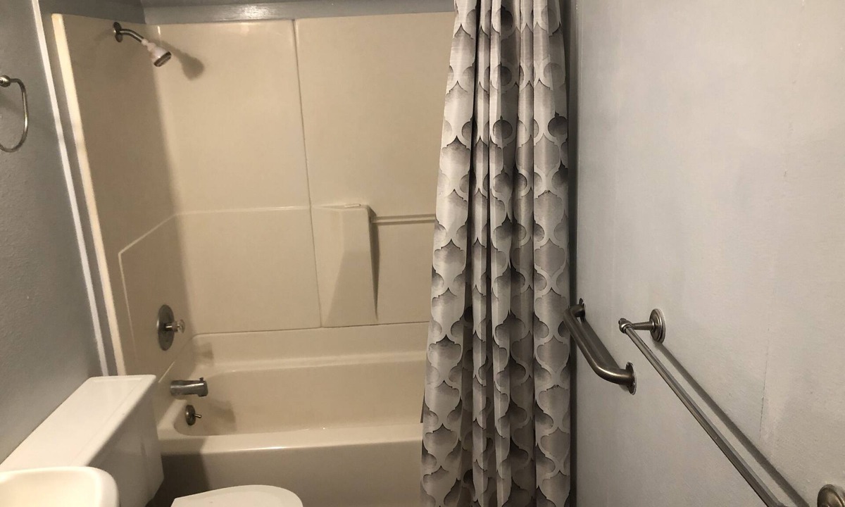Honokowai Condo | Beautiful Lahaina One Bedroom Condo 6 month minimum