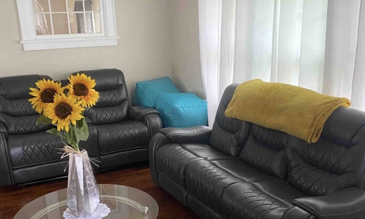 Maple Heights House | brunch house