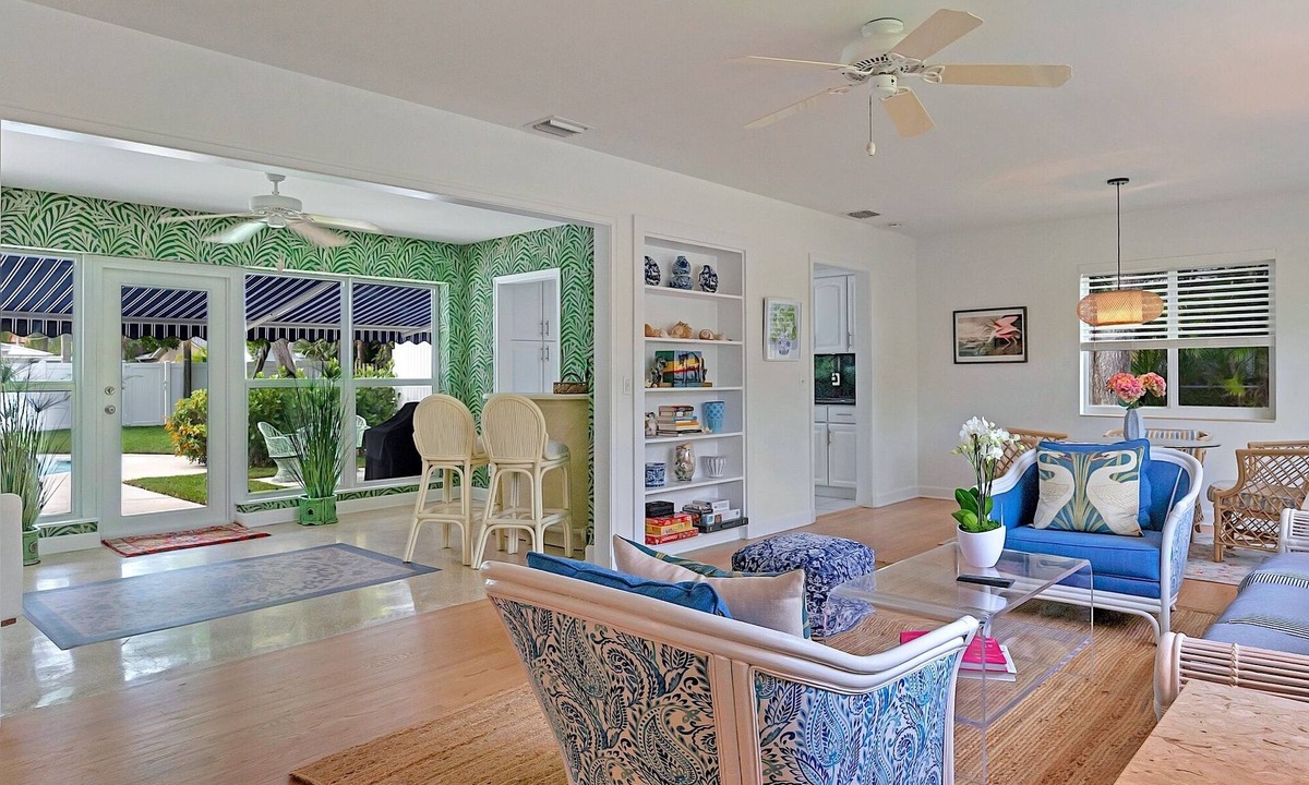 Jog Road House | Charming redone house just minutes from beach…