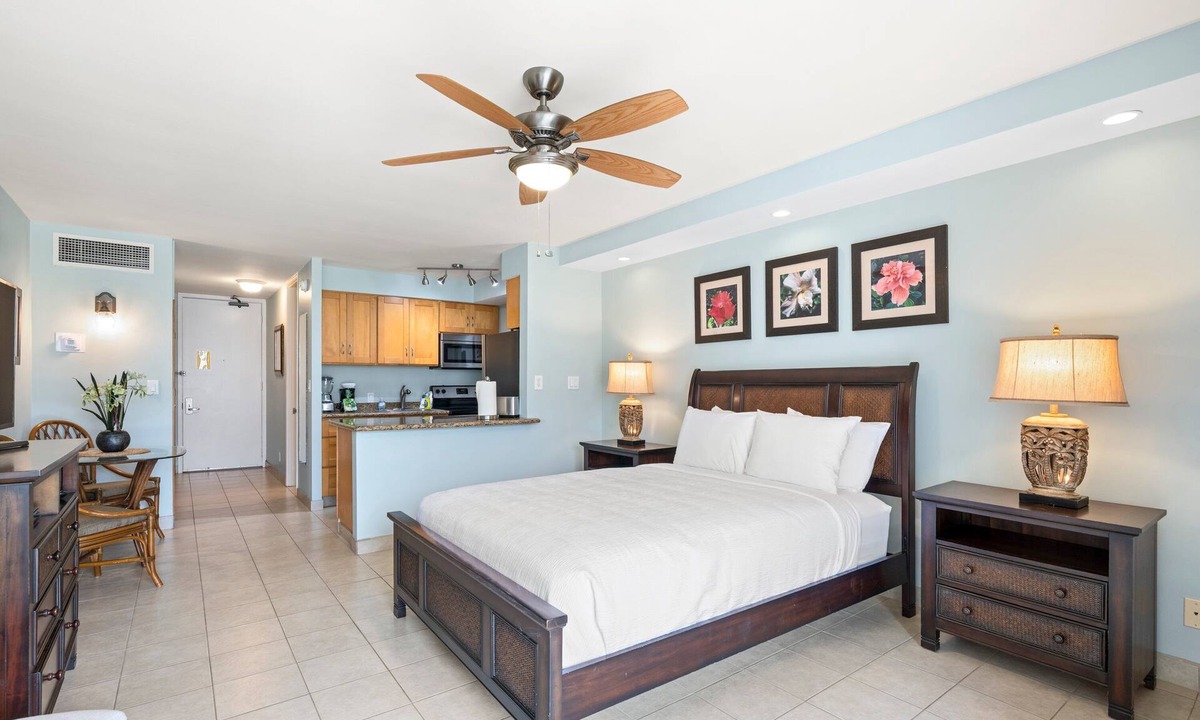 Historic Lahaina Front Street Condo | Charming Studio by the Beach – Lahaina Shores 420