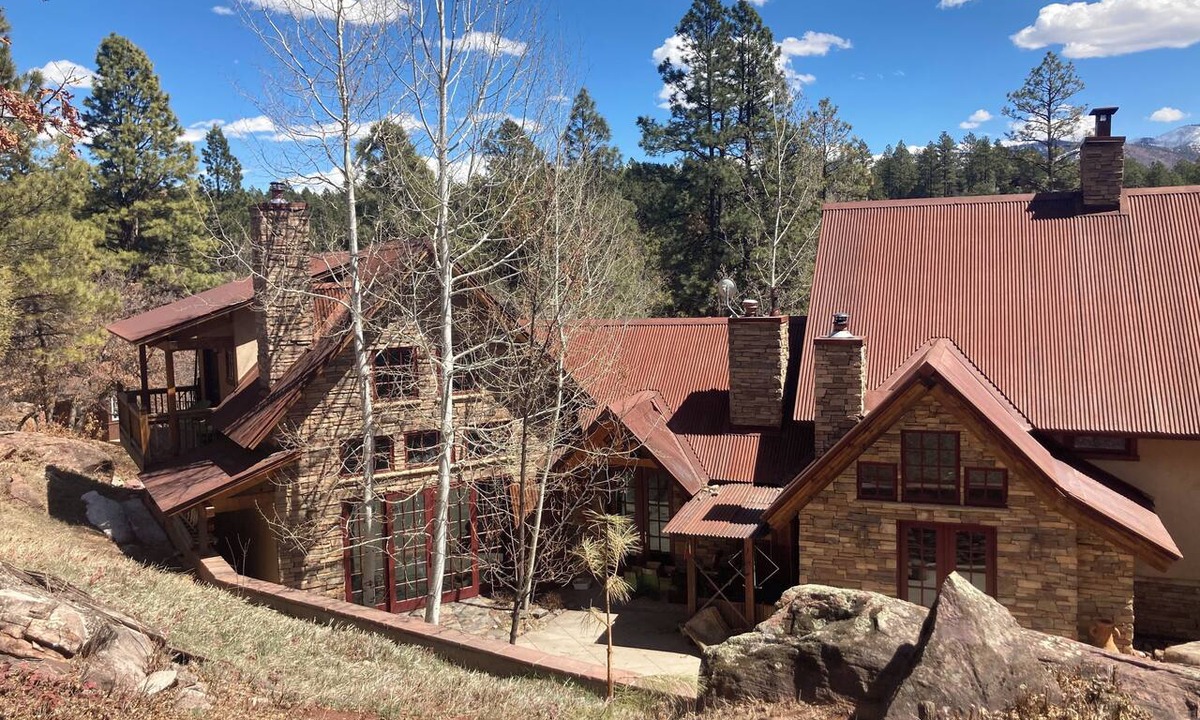 Durango House | Charming timber-framed mountain retreat in Durango, CO