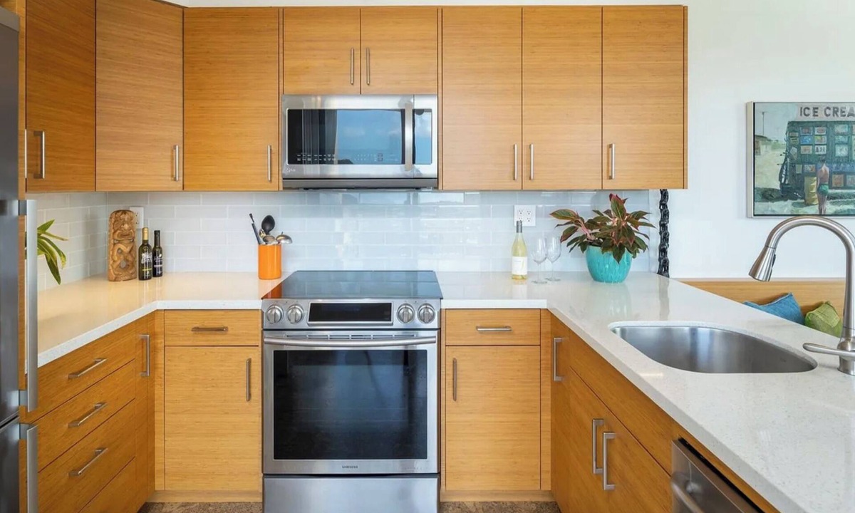 Diamond Head - Kapahulu - St. Louis Condo | Condo in Sky with Amenties