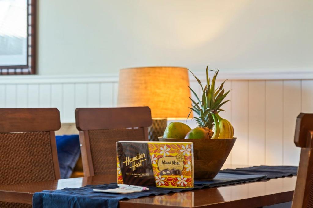 Honokowai Apartment | Extra large 1BR LUXURY resort condo with MASSIVE outdoor space & balcony