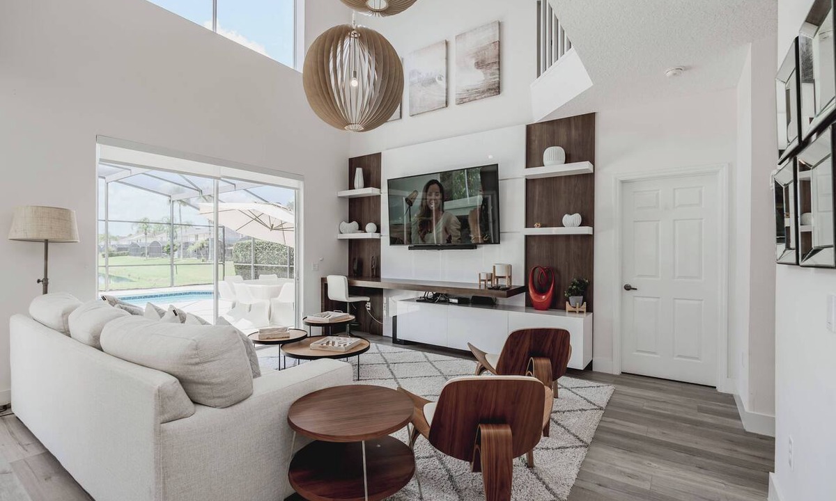 Lake Berkley House | Family Resort Pool Home Near Disney