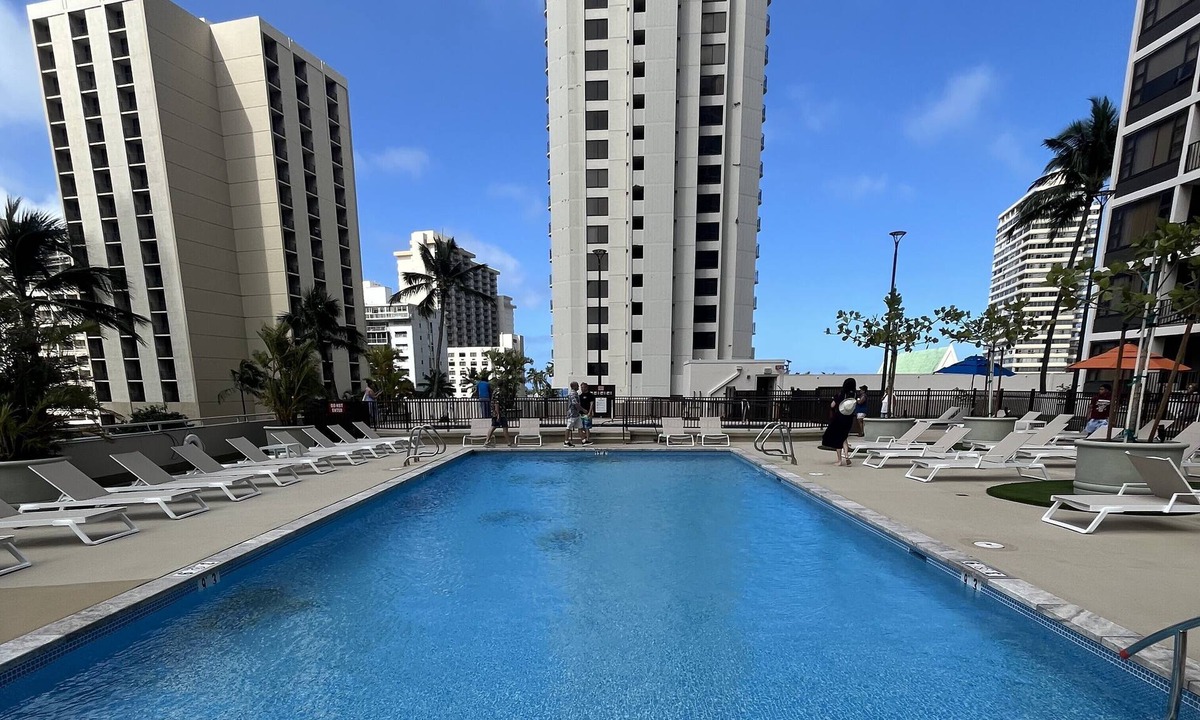 Waikiki Condo | Fully Remodelled View Condo with Free Parking, Pool, Hottub, Sauna, Tennis Court