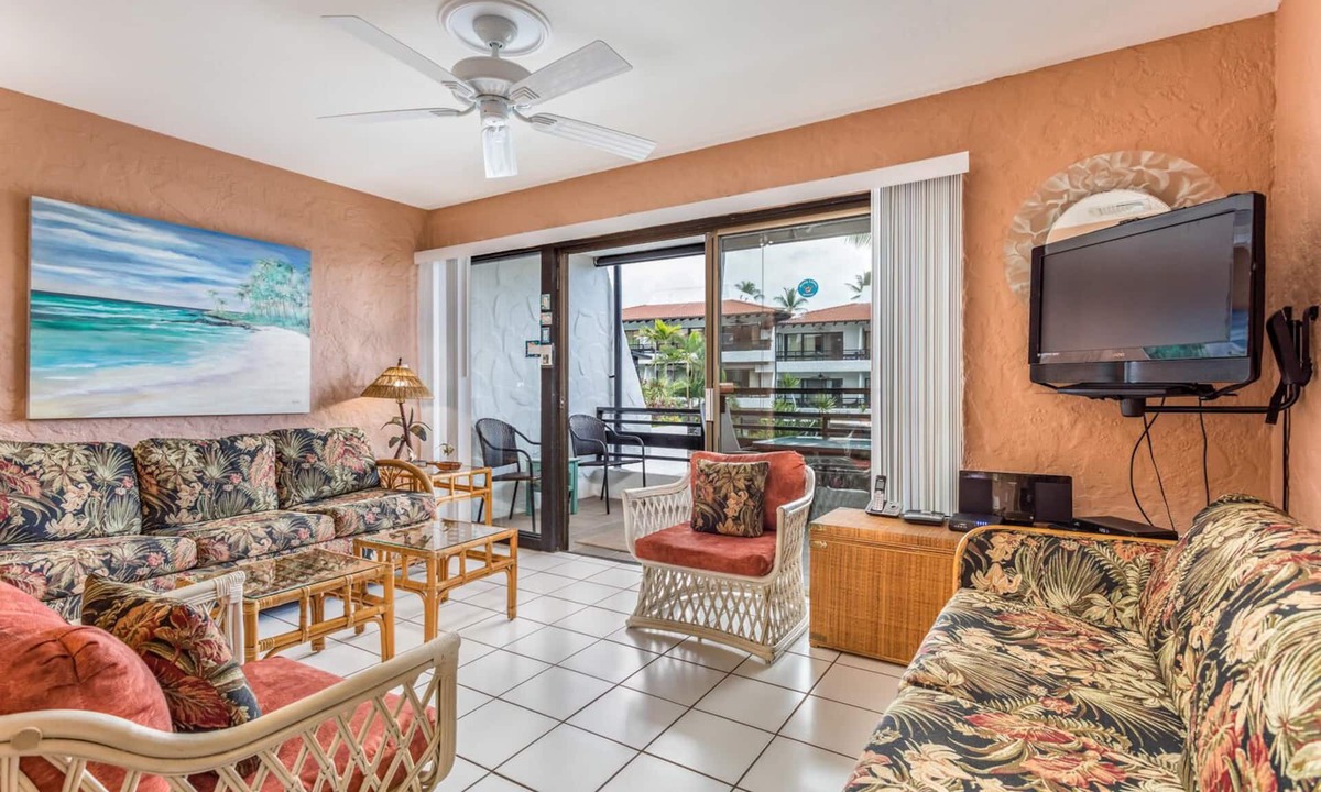 Kailua-Kona Condo | 🏖️Garden View Kona Condo | A/C, Pools, Walk to Ocean