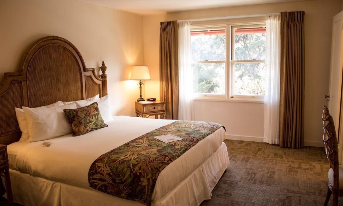 Volcano Hotel | Get Ready for Blissful Getaway! Two Comfy Units for 4! Free Parking!