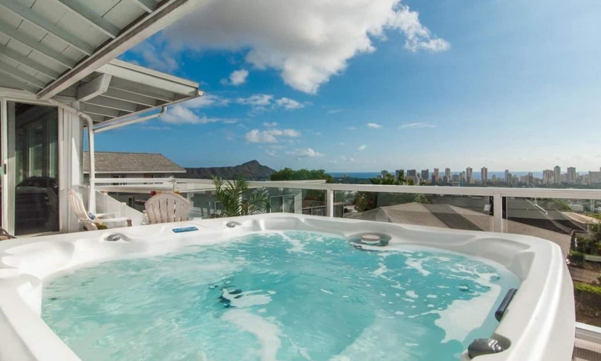 St Louis Heights House | Hale Aloha:Spacious 4BR OceanView Home w/Hot Tub