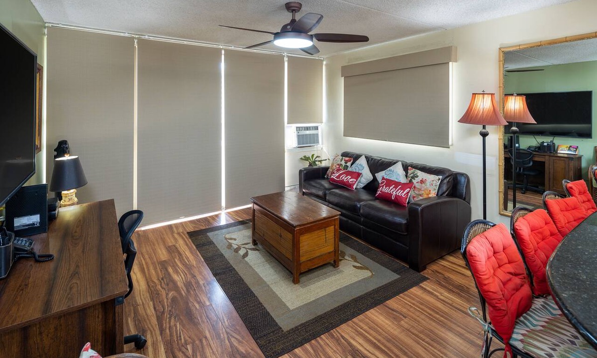 Waikiki Condo | HEART OF WAIKIKI 1 BR CRN, NOT A STUDIO, FREE PKG NO RESORT FEE BEACH ITEMS