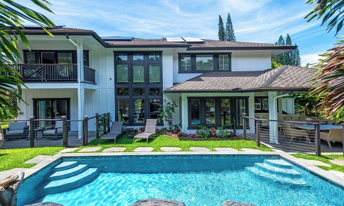 Princeville House | House with AC, Theater Room, Pool, Built in speakers