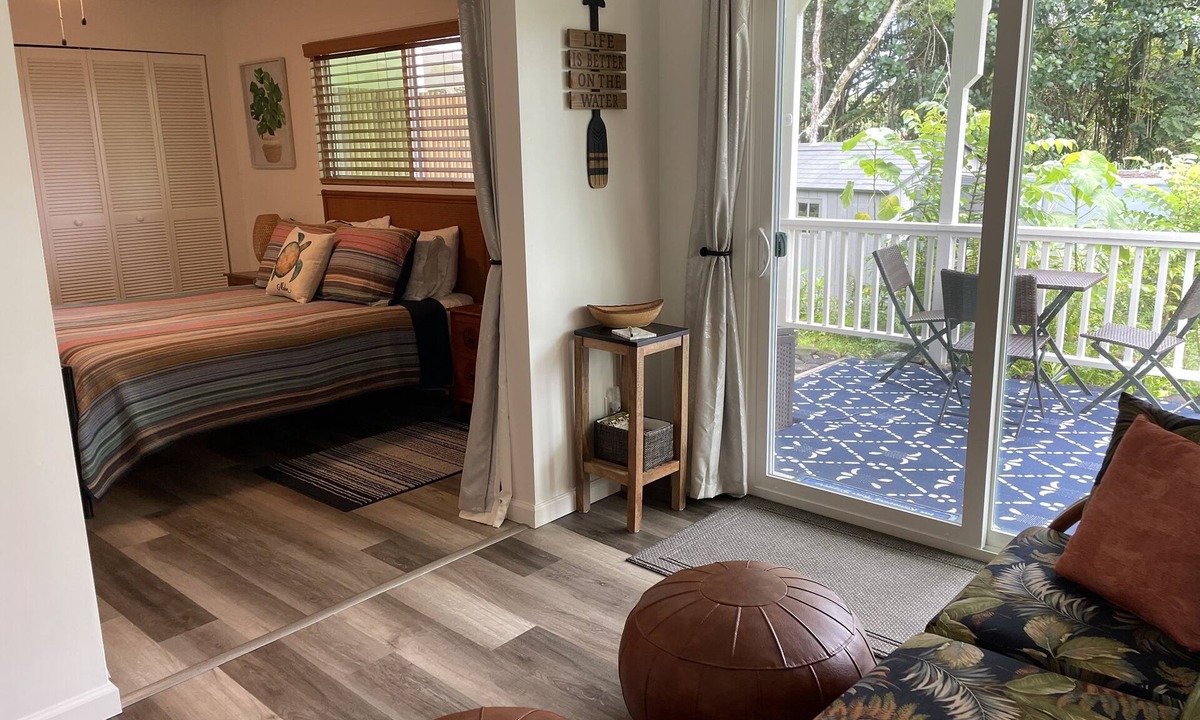 Keaau Apartment | Kaloli Point retreat 3 blocks from the ocean and minutes to Shipman Beach trail!