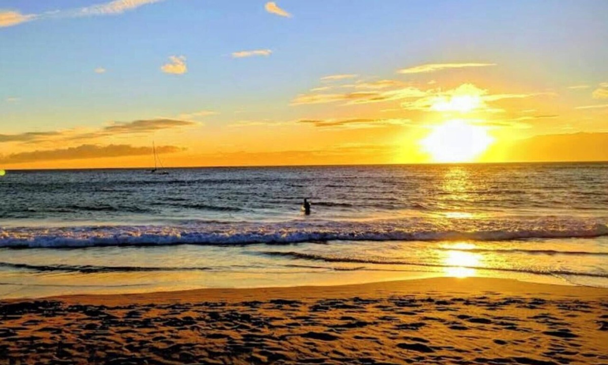 Kihei Resort | Kihei Resort Suite - Steps to Beach - Full Kitchen - Pool - Aug 9-16 Only