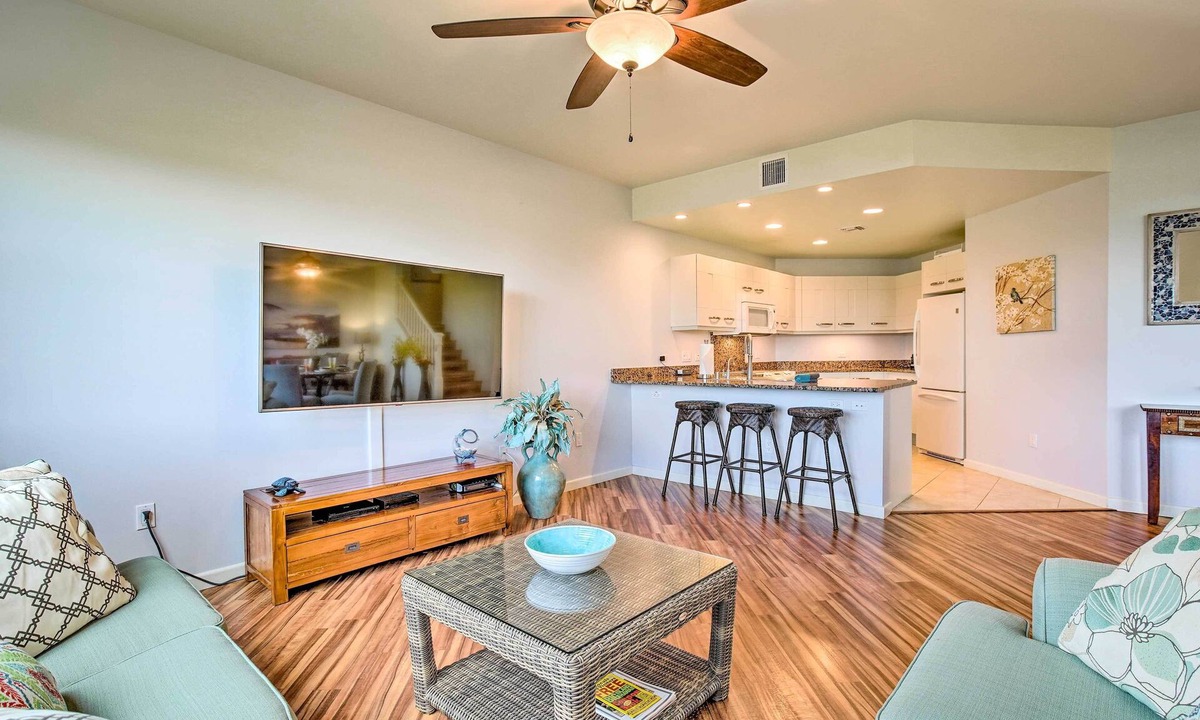 Kahaluu Bay Apartment | Lanai & Resort-style Perks! Kona Townhome