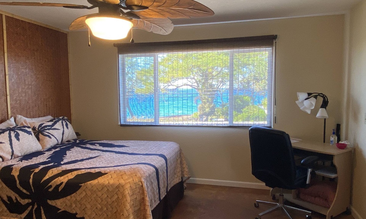Kahaluu Bay House | Large Studio/Home with Ocean View on Alii Drive