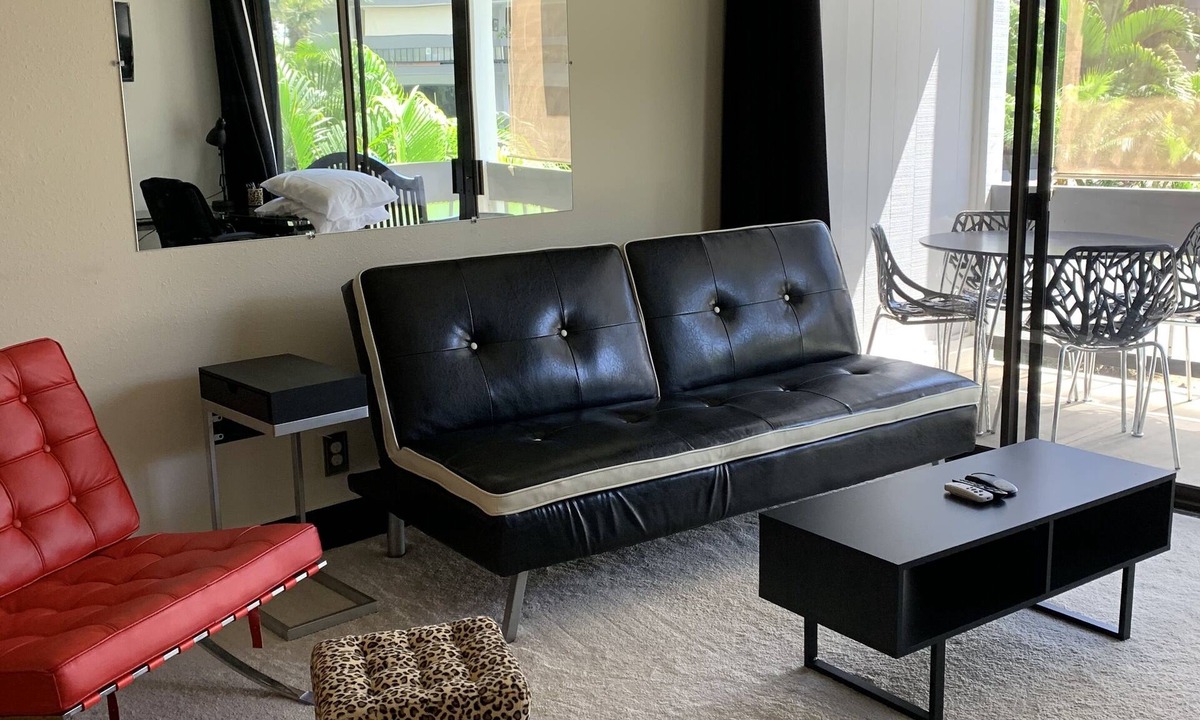 Hilo Apartment | Lucy's Place Air Conditioned Studio with Murphy bed