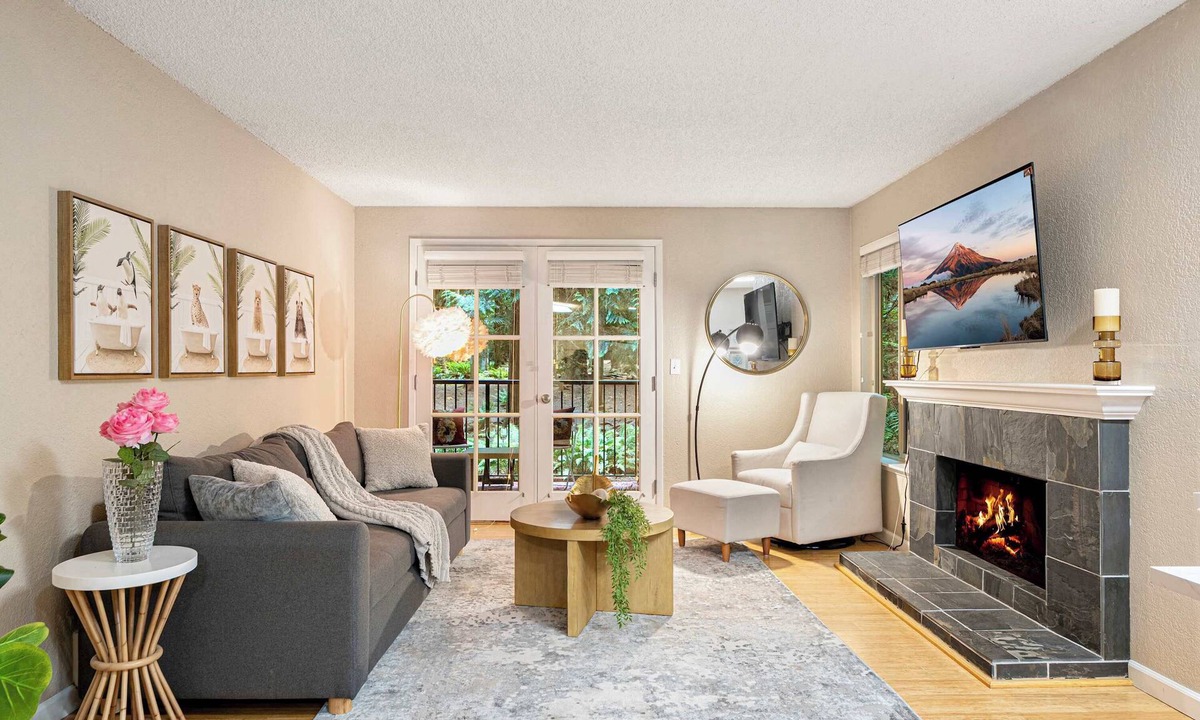 Redmond House | @ Marbella Lane - Cozy Forest Cabin Min from DWNTN