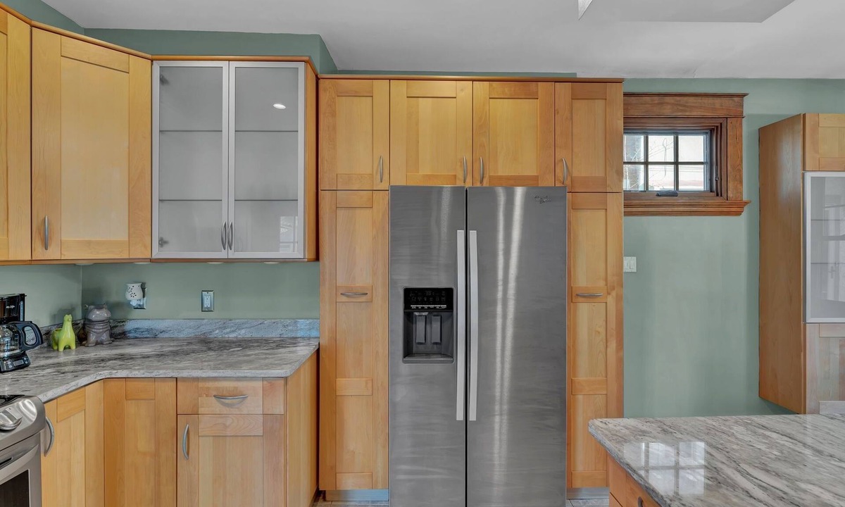 Oakley House | Oakley Square 3br Charmer - Total Walkability 3 Bedroom Home by RedAwning