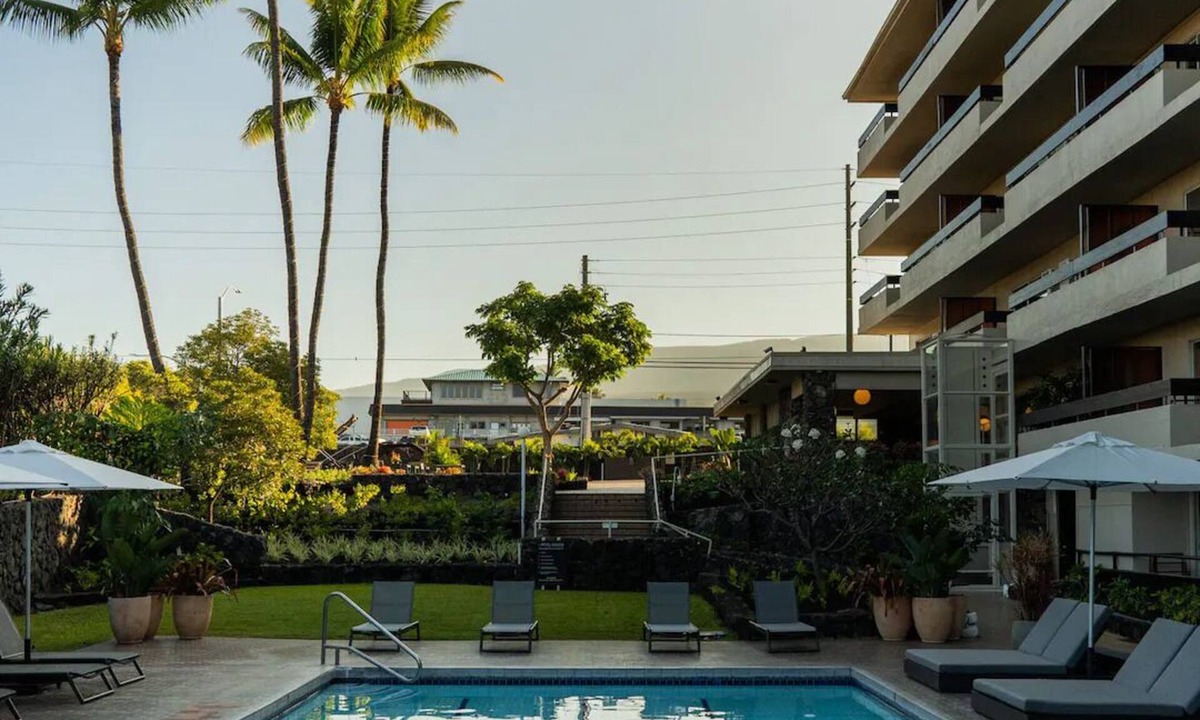 Historic Kailua Village Hotel | Ocean Air, Island Flair: 3 Rooms, Stylish Kona Basecamp for Sun & Adventure