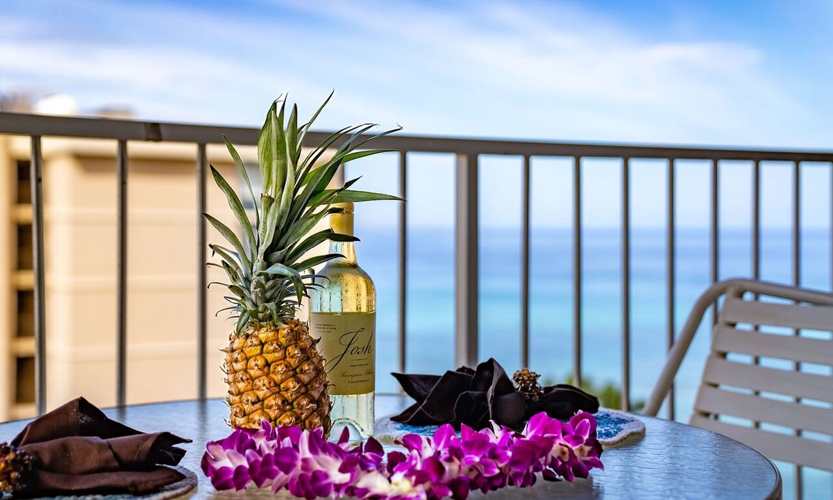 Kahana Condo | Ocean and Mountain View’s Westside Kahana 2 Bd/2Ba ! Hotel zoned Safe to Book!
