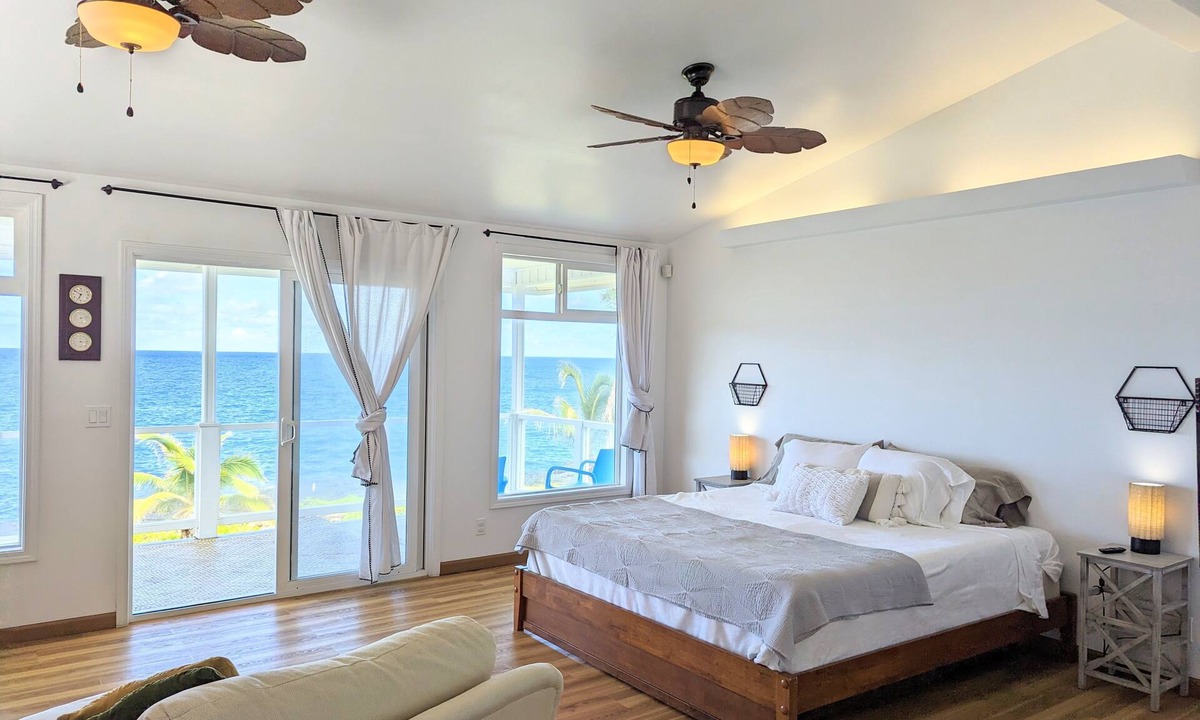 Keaau House | Ocean FRONT Home - Whale Watching Starts Nov-May! BOOK NOW!