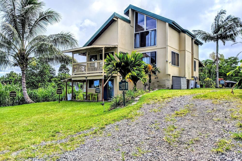Pepeekeo Cabin | Ocean View King Rental near Akaka Falls, Hawaii