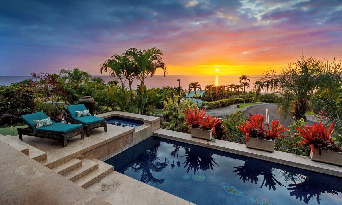 Kahaluu-Keauhou House | 🏖️Ocean View Kona Home | Saltwater Pool + Private Suites