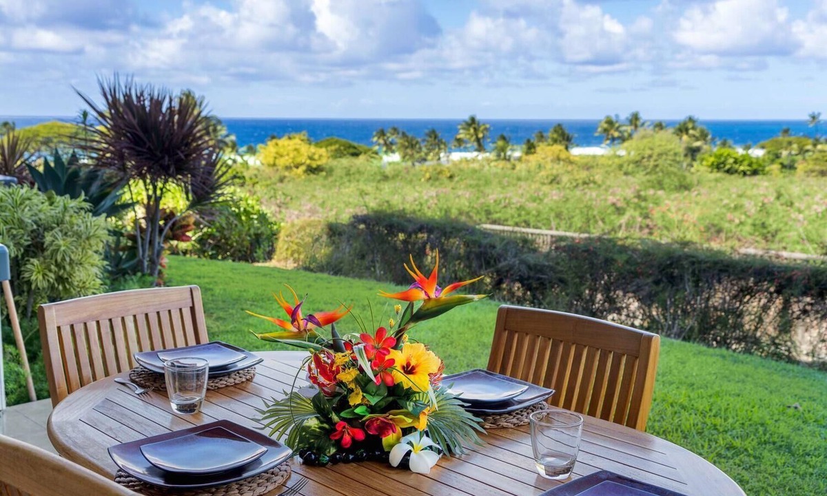 Kahaluu-Keauhou House | 🏖️Ocean View Kona Townhome Near Keauhou Bay | Pool + Workspaces