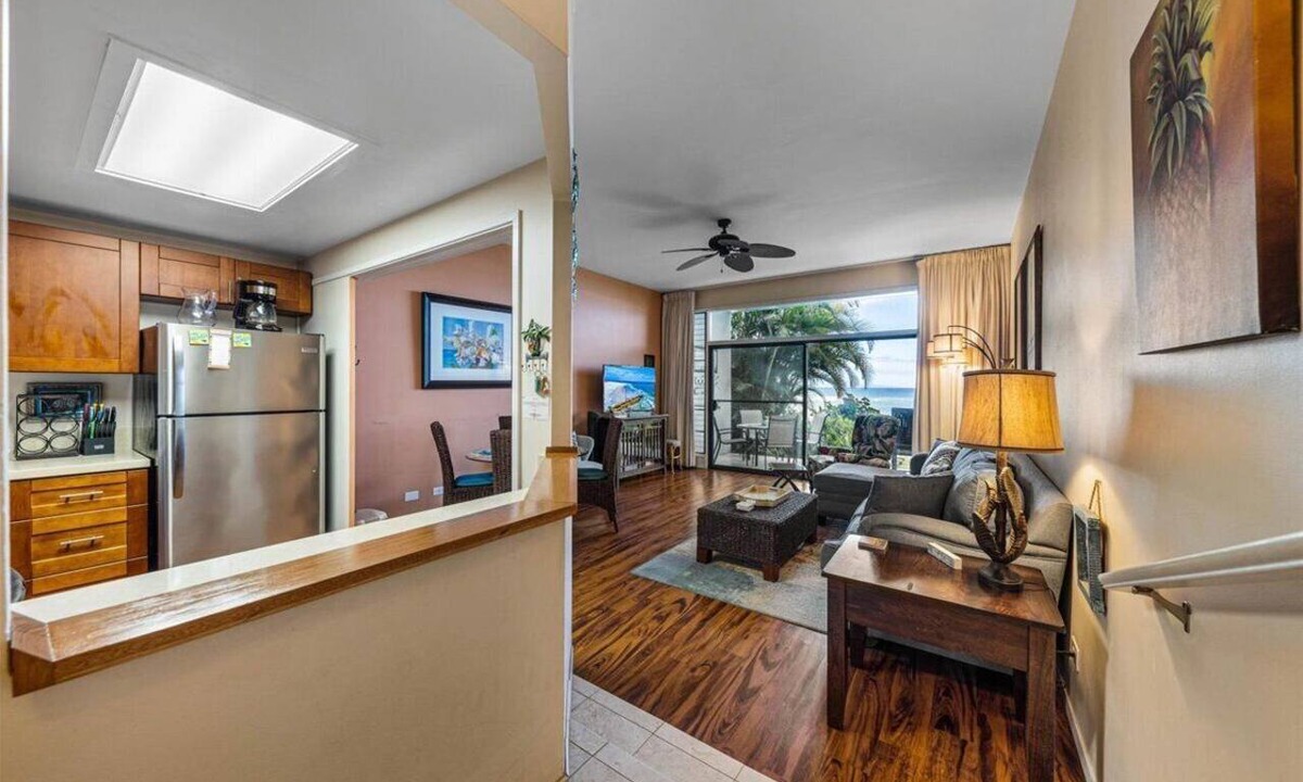 Honokowai Condo | Oceanfront ground floor haven with tropical charm
