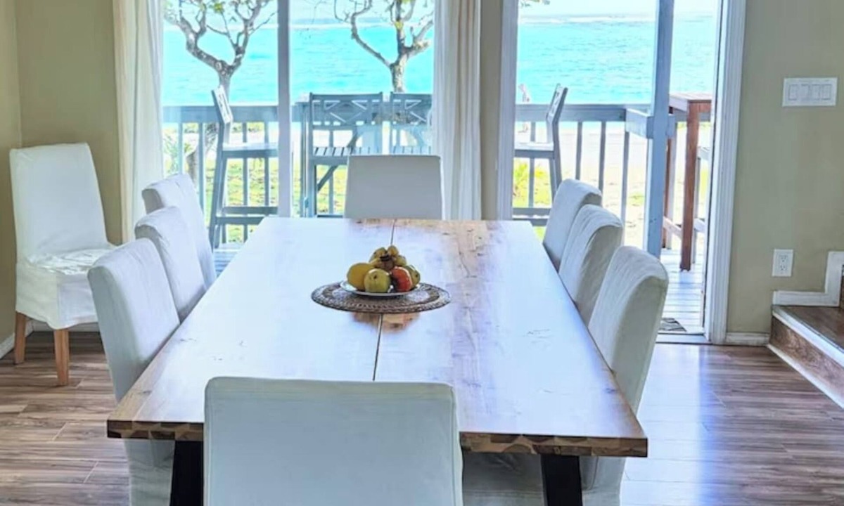Punaluu House | Oceanfront Hauula Home - South Unit A - 30+ Days