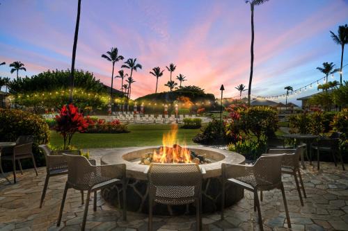 Hanamaulu Apartment | Oceanfront Paradise Room with Pool and Oceanviews