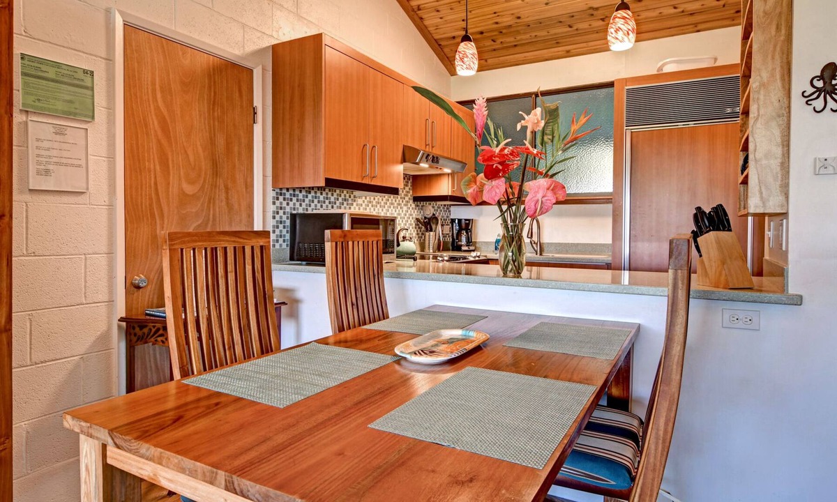 Hilo Condo | PENTHOUSE BEST VIEW Mauna Loa Shores the Ultimate Next to Beach Park