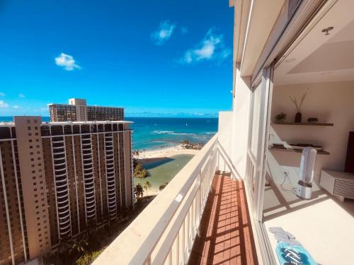 Waikiki Apartment | Penthouse Ocean view Two Bedroom Sleeps eight 2607