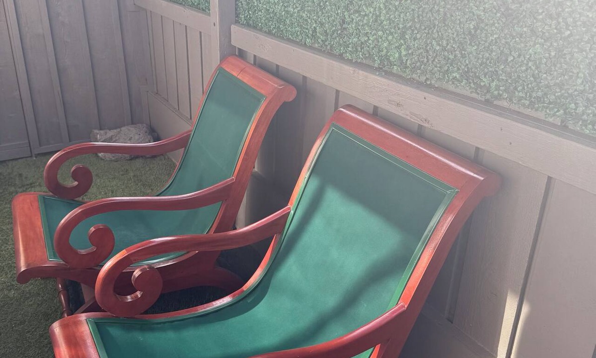 Diamond Head - Kapahulu - St. Louis Apartment | Pet Friendly Guesthouse With Private Yard + Free Prkg