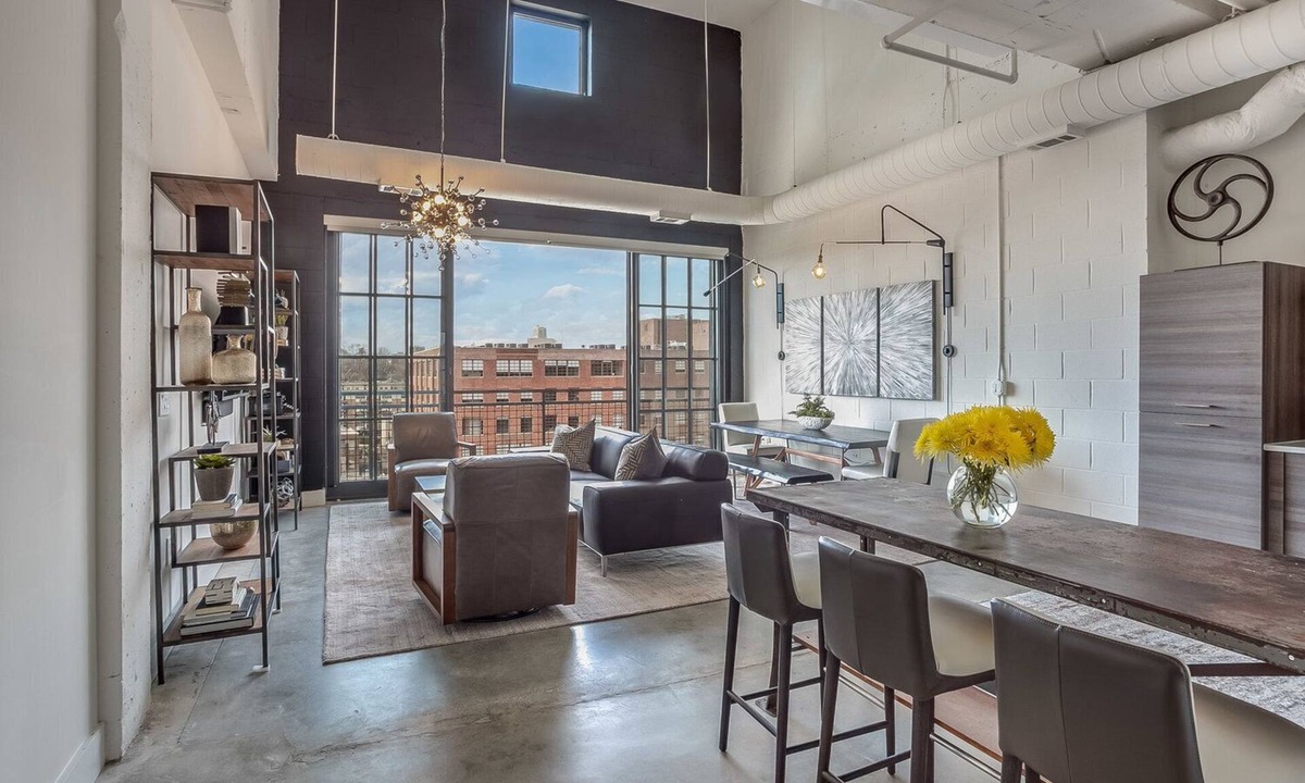Old Fourth Ward Apartment | Ponce City Market 2BR Top-Floor · 1,215sqft · BeltLine