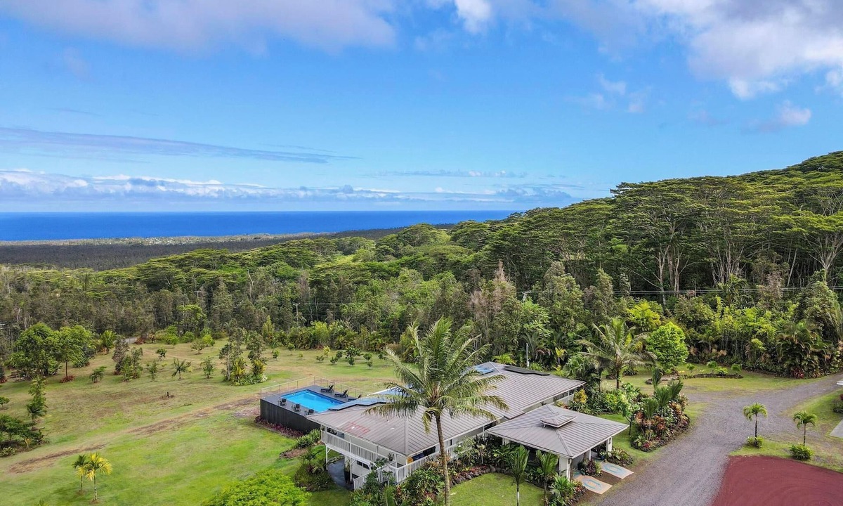 Pahoa Villa | Private 5-Acre Gated Retreat – Heated Pool & Spa, Orchard & Sweeping Ocean Views