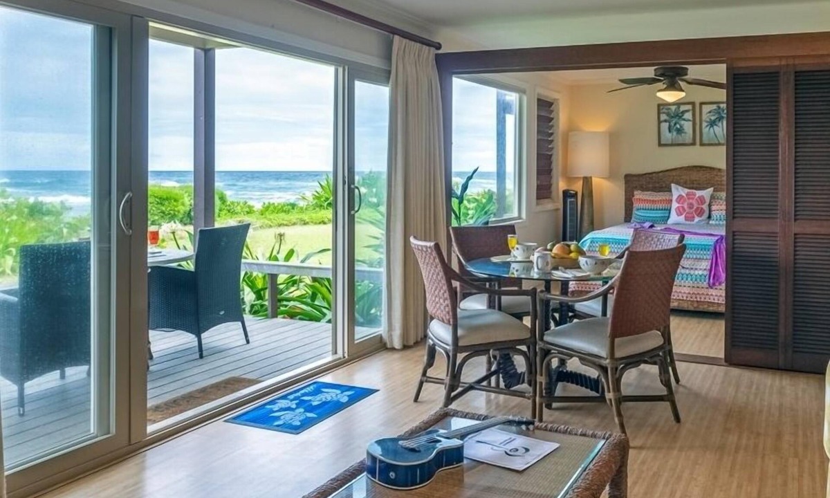 Wainiha Condo | Private and Romantic Seaside Retreat - Just Twelve Steps to the Beach!