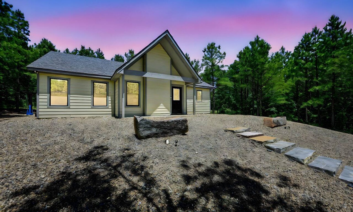 Pickens Cabin | Private Forest Escape Hot Tub Fire Pit Trail