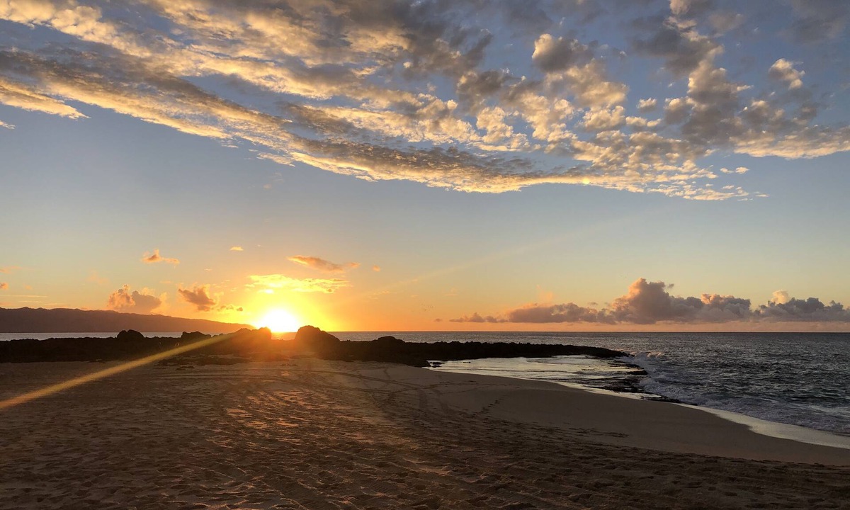 Pupukea House | Private Tropical Paradise in the Heart of the North Shore - beachfront community