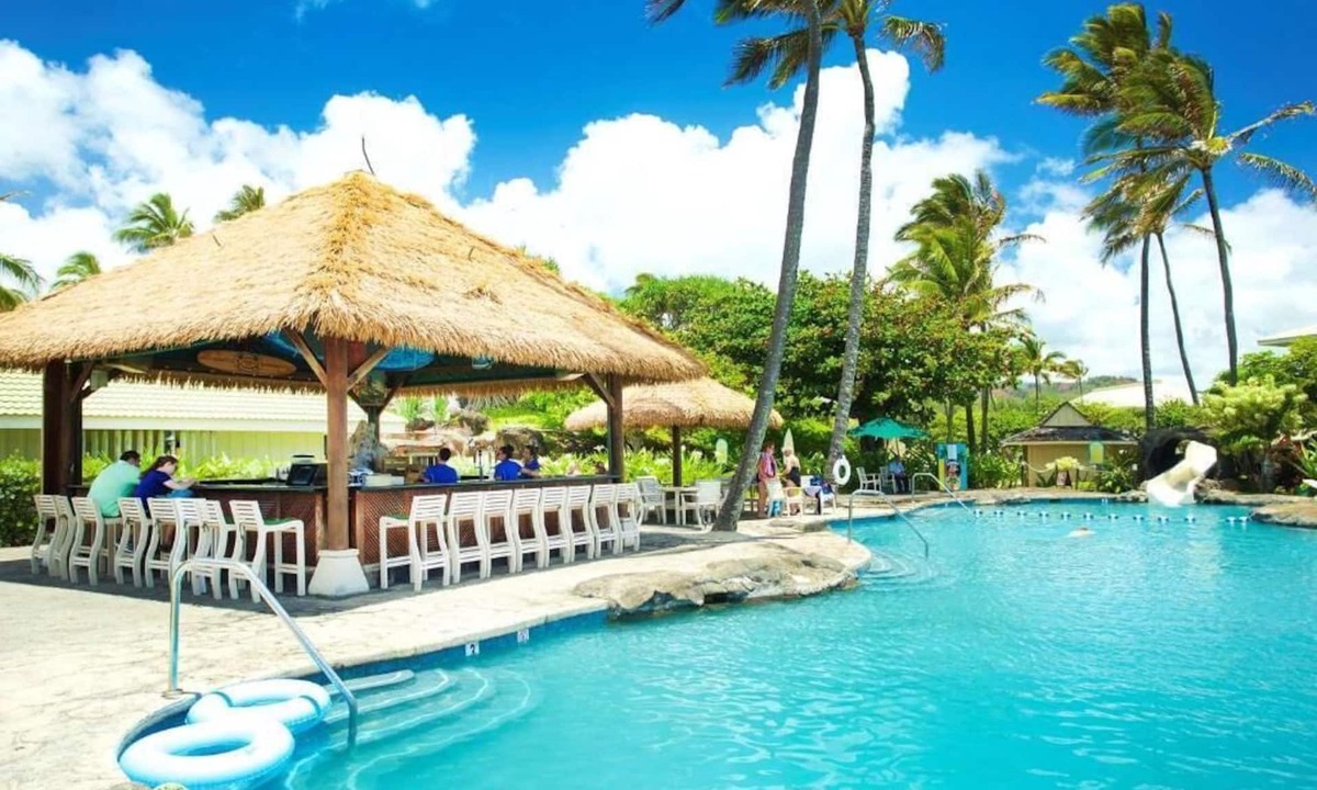 Hanamaulu Hotel | Relax and Rejuvenate at Kauai Beach Resort