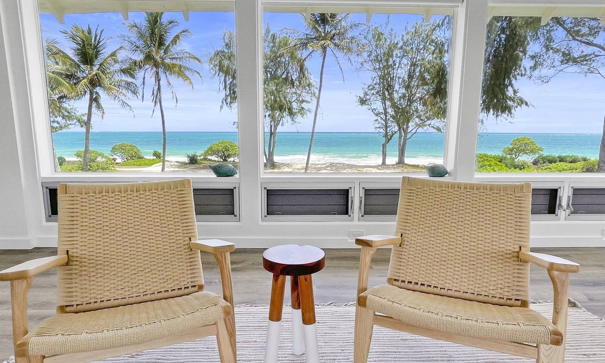 Waimanalo Beach House | Remodeled Beachfront Home w/Ocean views covered Lanai & AC - 15 min from Kailua