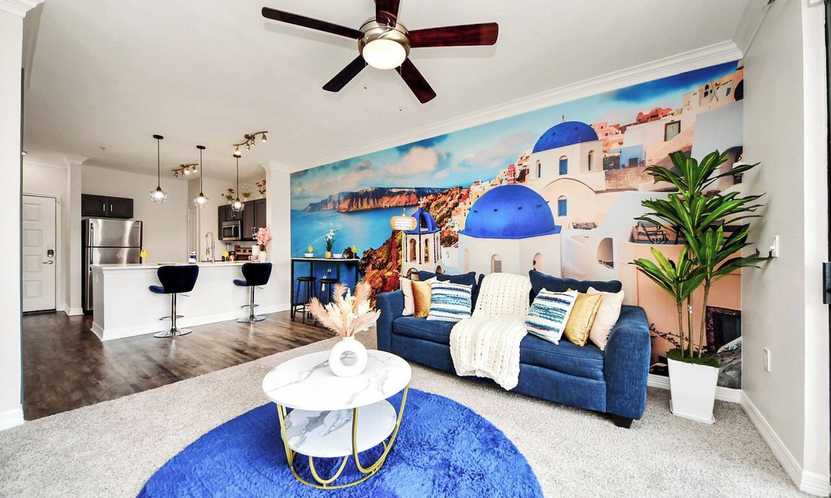 South Central Houston Apartment | Santorini - 2Bedroom/2Bath/NRG Stadium/Medical Center/Pool/Gym/Sleeps 6